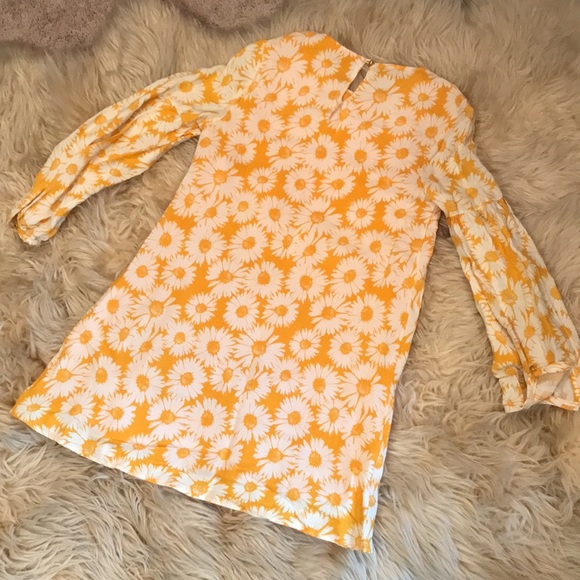 Retro 60โs Style Mini Dress! - Picture 5 of 8